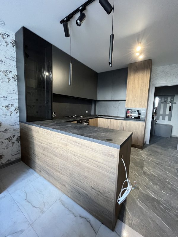 Антрацитовая кухня